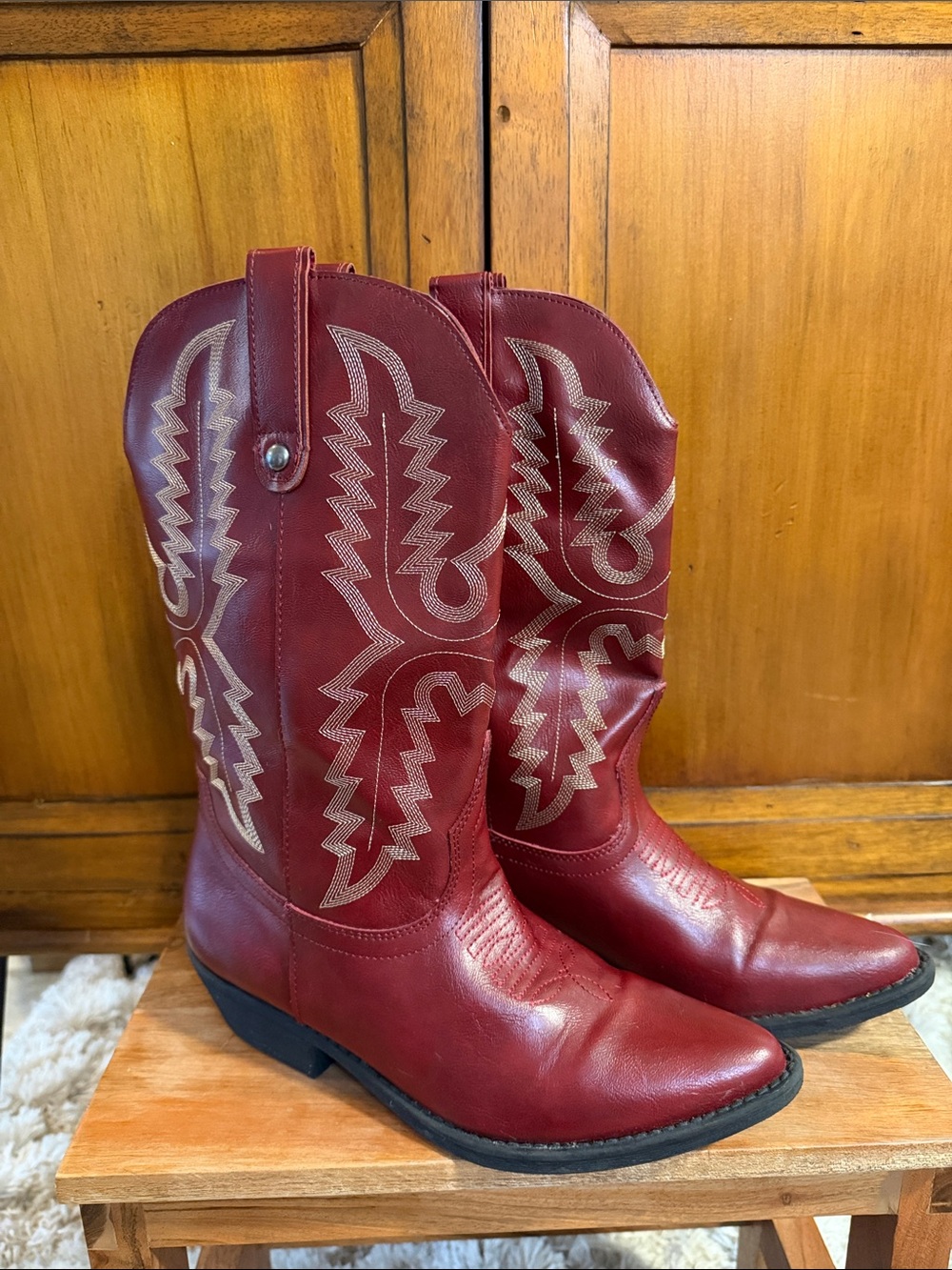 me too Red Western Embroidered Heeled Boots